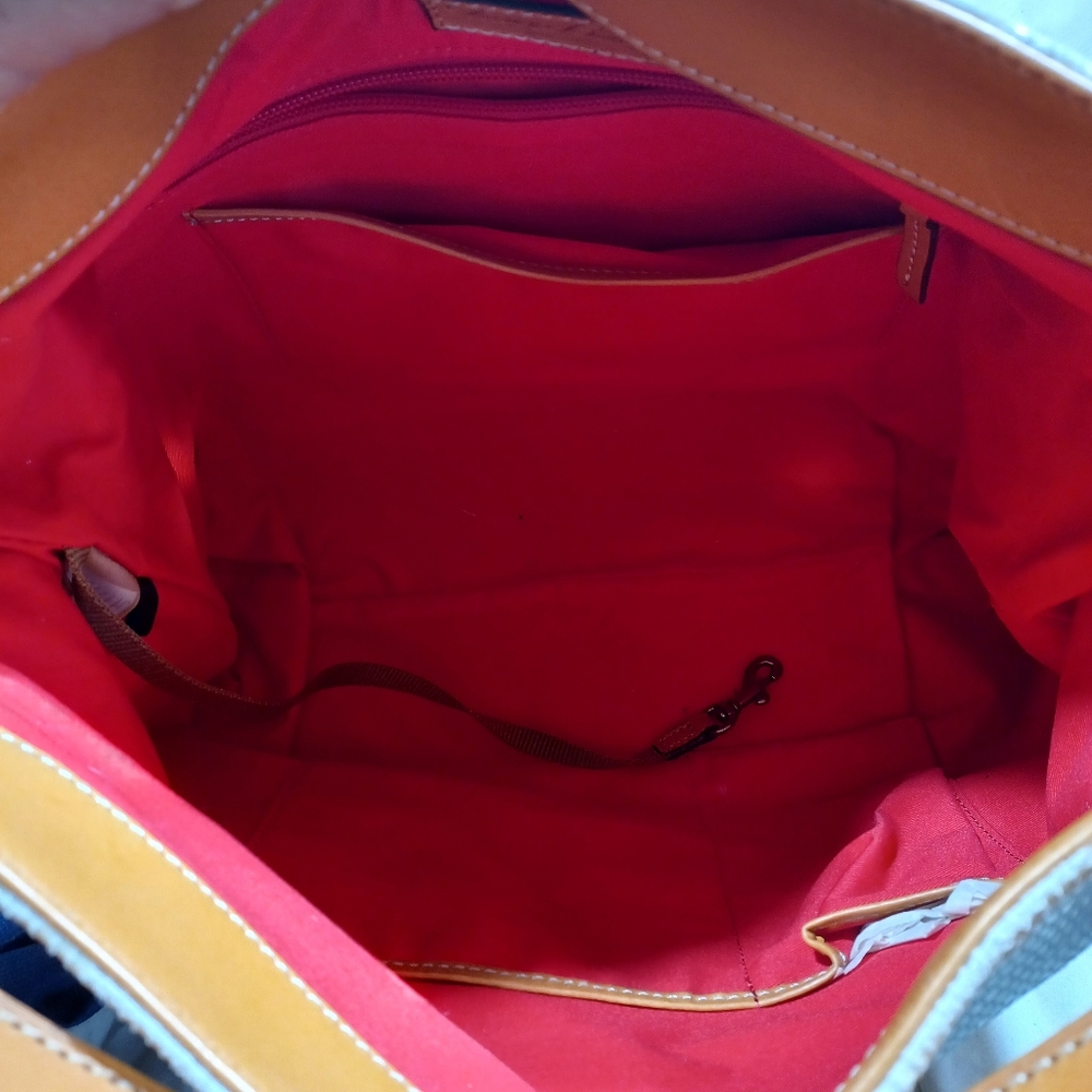 Dooney and bourke shoulder bag - Picture 12 of 12
